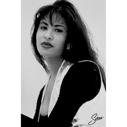 Selena Quintanilla Poster - 24 In x 36 In Posters & Prints